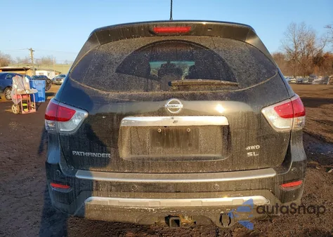 2016 Nissan Pathfinder S z USA, uszkodzony, nr VIN 5N1AR2MM3GC603869